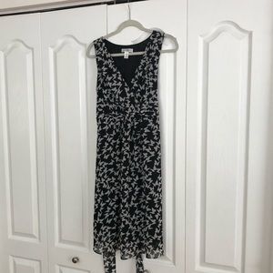 Motherhood Size L Butterfly Overlay Dress
